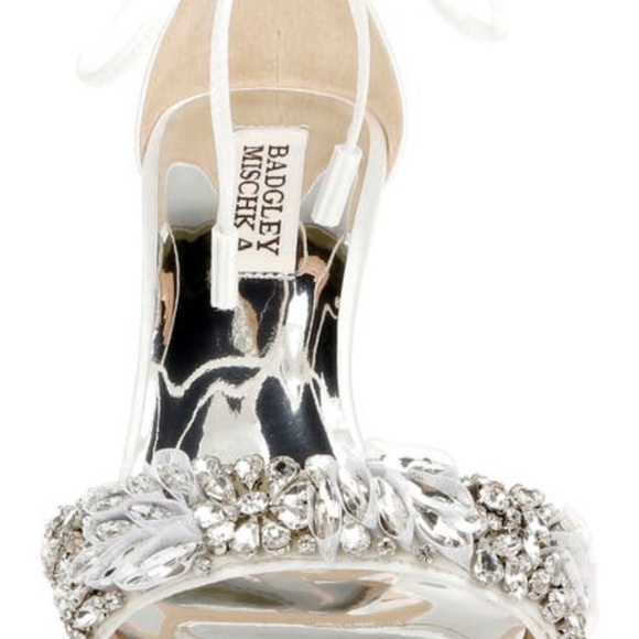 Badgley Mischka blossom satin ankle strap kitten heel NIB - Picture 3 of 6